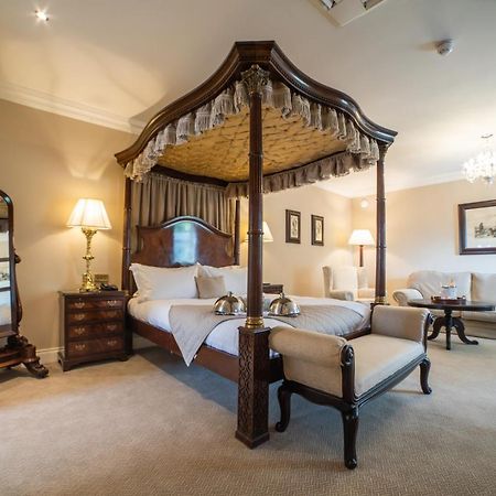Finnstown Castle Hotel Lucan Eksteriør bilde
