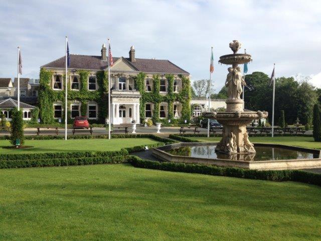 Finnstown Castle Hotel Lucan Eksteriør bilde