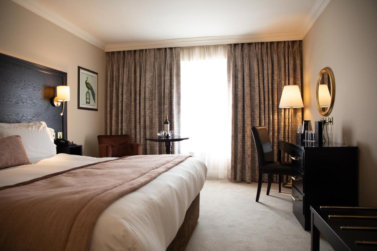 Finnstown Castle Hotel Lucan Eksteriør bilde