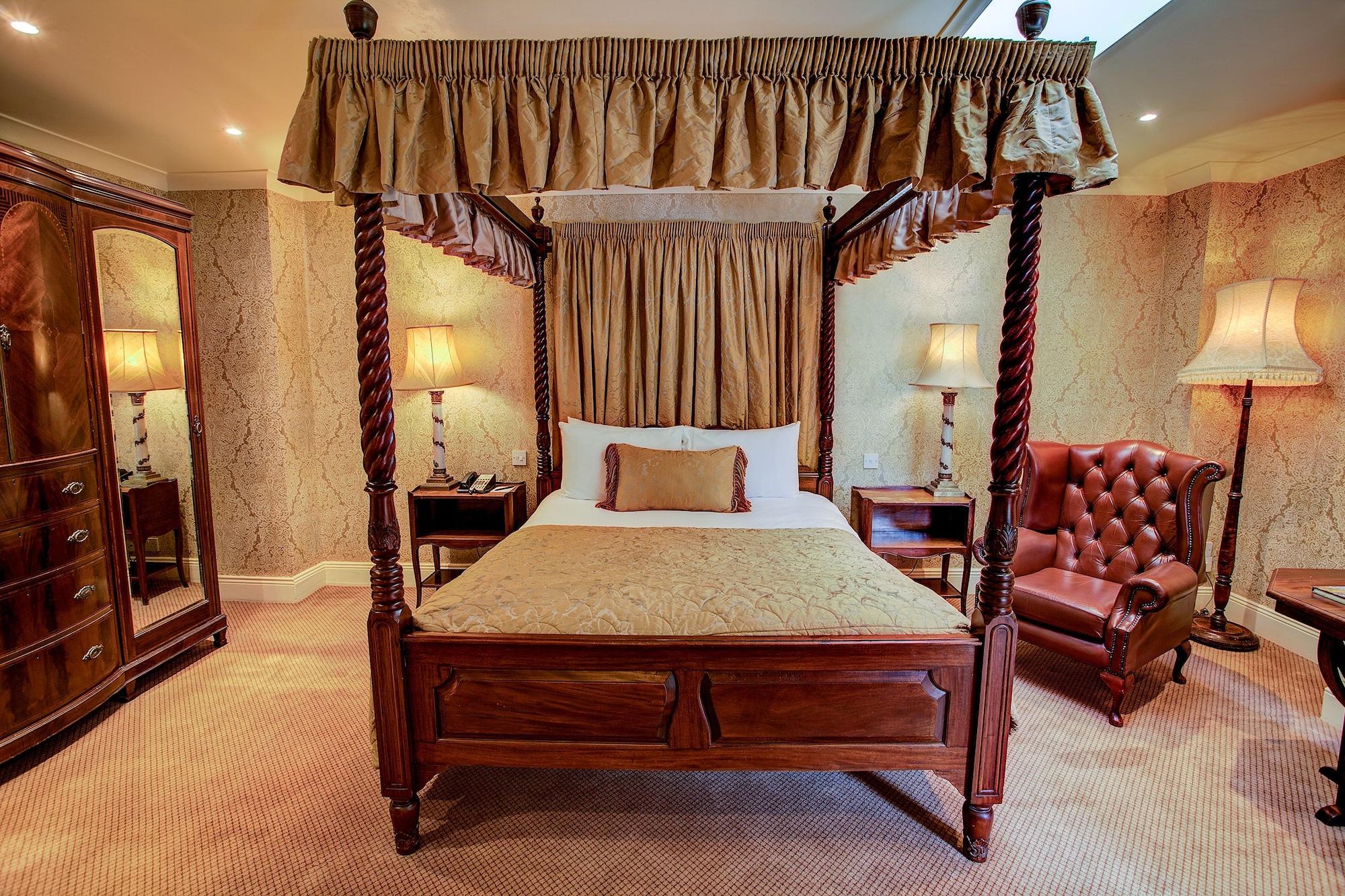 Finnstown Castle Hotel Lucan Eksteriør bilde