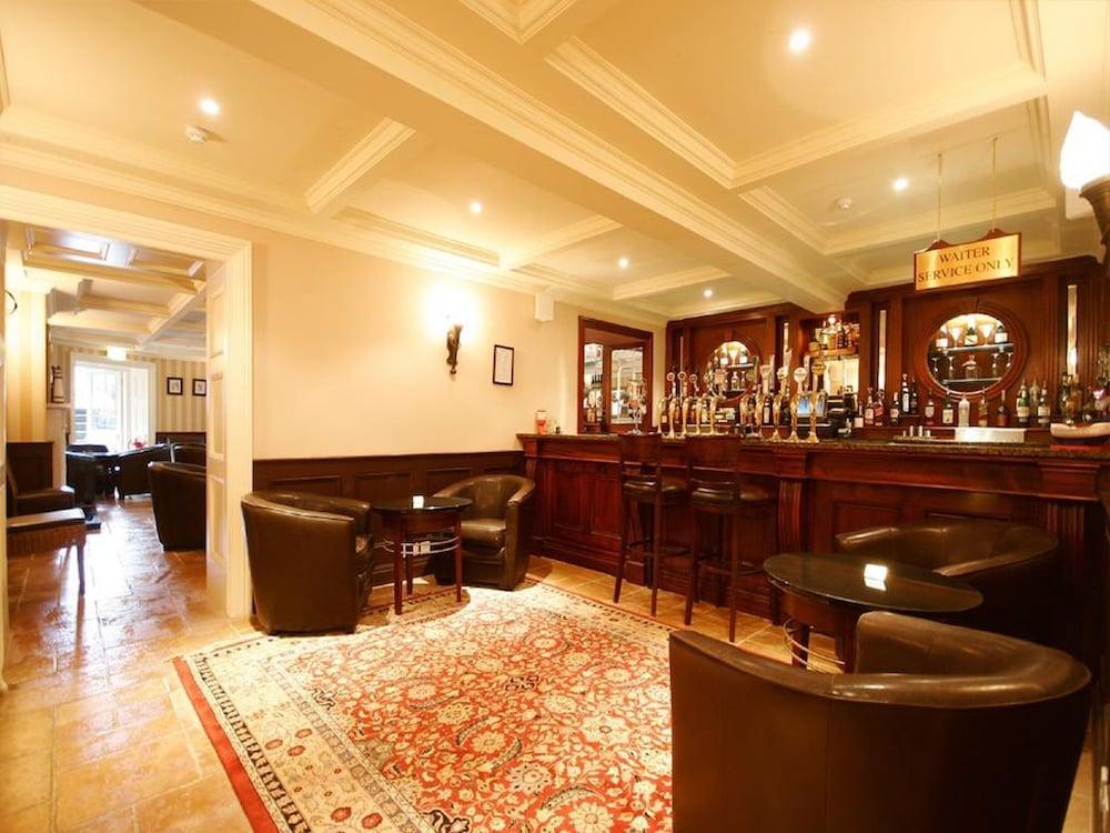 Finnstown Castle Hotel Lucan Eksteriør bilde