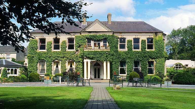 Finnstown Castle Hotel Lucan Eksteriør bilde