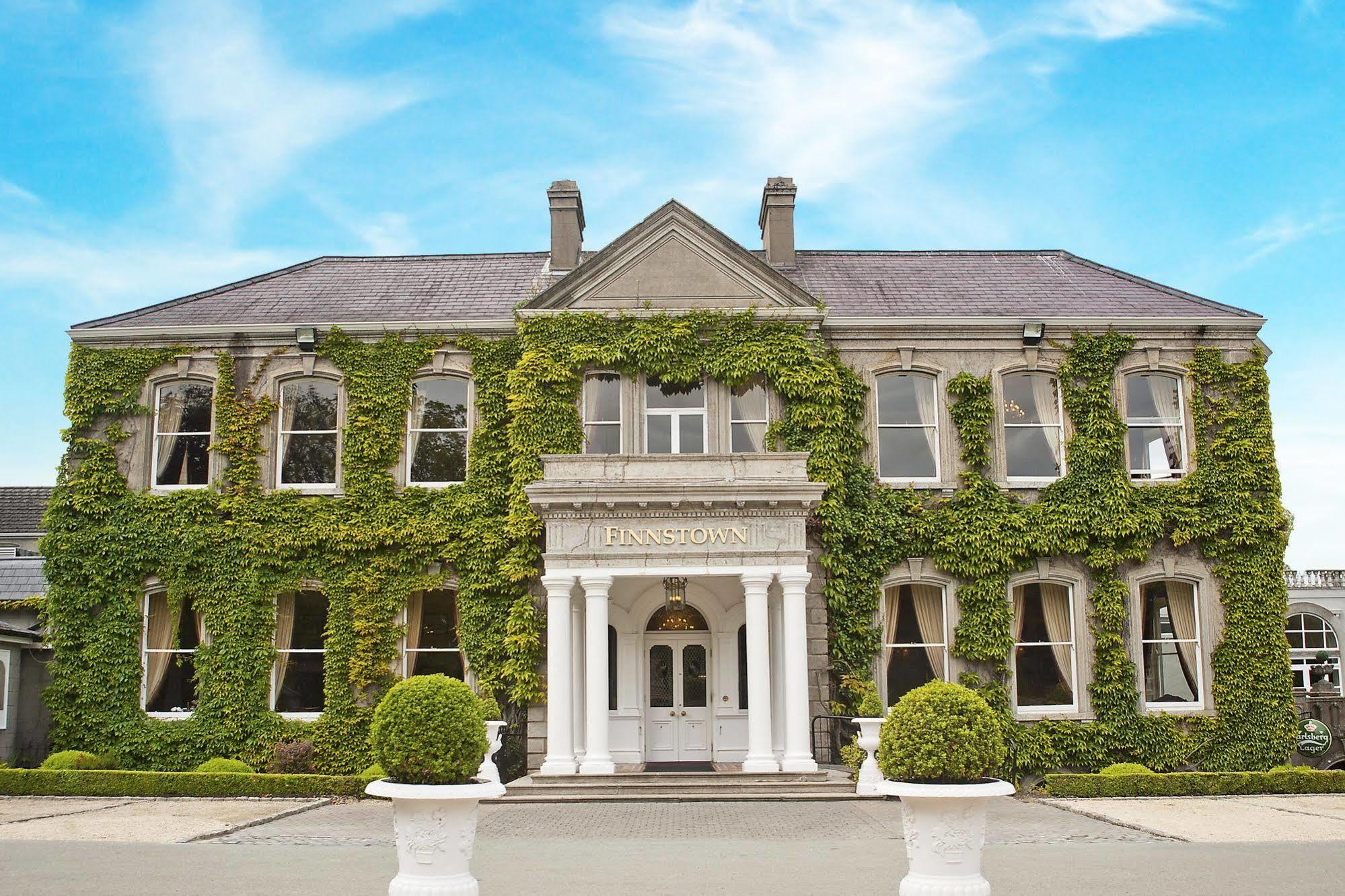 Finnstown Castle Hotel Lucan Eksteriør bilde